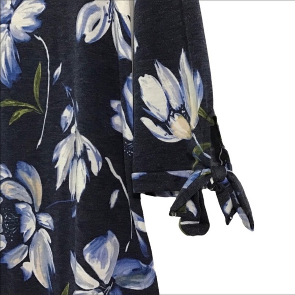 Mai Soli Navy Floral Print Top Size S Tie Sleeves NWT Made In USA - Picture 5 of 8